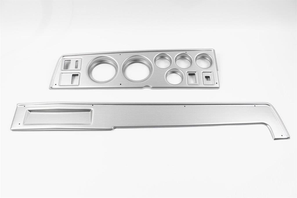 Classic Dash Gauge Kits and Instrument Clusters 718680012